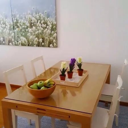 Luxurious City Center Flat Near The Waterfront